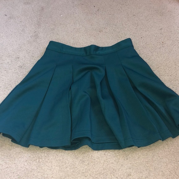 Forever 21 Tennis Skirt Knock Off American Apparel - Picture 2 of 2